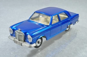 BJ918 Dinky Toys GB #160 Mercedes-Benz 250 SE - elec OK A+/- - Picture 1 of 3