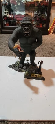 VTG 1992 Monogram Models Inc. Hand Painted King Kong Well Decorated - Image 1 of 4