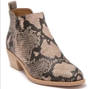 Dolce Vita Women’s Westa Snake Print Ankle Faux Leather Boots Size 7 Block Heel - Picture 1 of 11