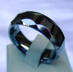ANILLO WOLFRAM/TUNGSTENO CARBURO - 8 MM DE ANCHO - FACETADO - TITANIO DURO - 059 - Imagen 1 de 3