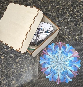 8.5 in Circle jigsaw 90 pieces 6-sided with wood box - Picture 1 of 2