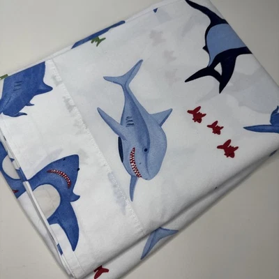 Sábana plana doble de algodón orgánico POTTERY BARN KIDS Shark Bite Foto 1 de 4