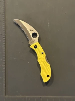 Spyderco Ladybug 3 Hawkbill Salt Folding Knife Yellow FRN Serrated H2 Used - Image 1 of 4