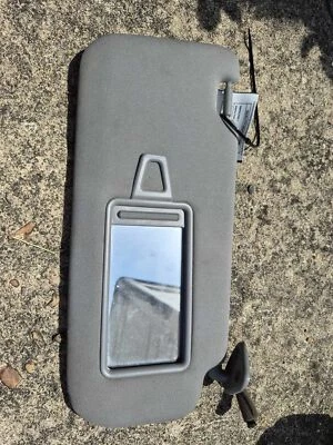 Hyundai Elantra 2007-2010 lado del pasajero derecho OEM gris parasol 85201-2H110-8M Foto 1 de 4