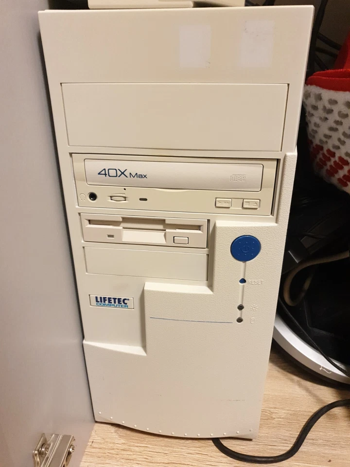 Lifetec Retro Pc Von 1998 - Bild 1 von 1