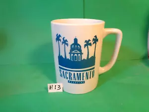 Taza de café Sacramento Magazine (usada/USADA EN EXCELENTE ESTADO) - Imagen 1 de 11