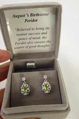 全新雅芳纯银 925 Peridot 耳环 NVC 实心 925 耳钉吊坠  — 第 1/4 张图片