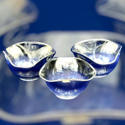 Set Of 3 Dorothy Thorpe Silver Fade Rounded Glass Triangle Bowls 5" x 2.75" READ - Image 1 of 4