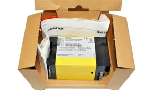 BENDER IRG143P INSULTAION MONITORING DEVICE B912171 - Picture 1 of 8