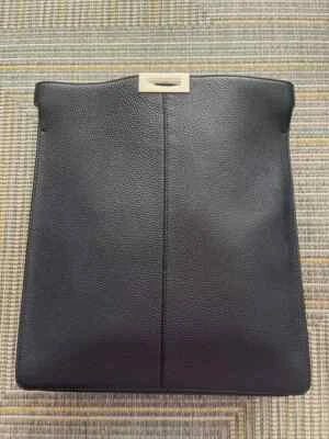 Fendi Hombre ICU Peekaboo Bolso de Mano Foto 1 de 4