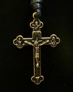 Ciondolo Crocifisso Gesù Croce Bronzo Gotico Biker Religione surfista regolabile - Foto 1 di 2