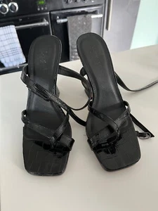 Ladies Shoes by Truffle Collection - Size 5 - Picture 1 of 4