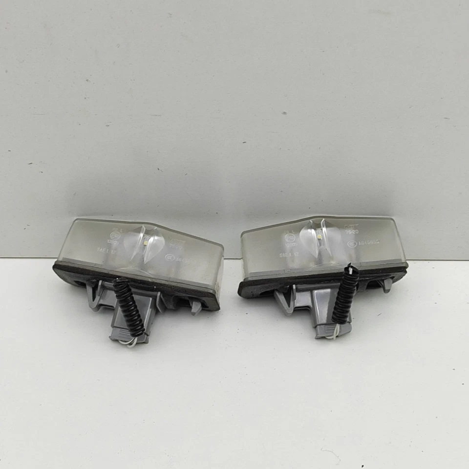 LEXUS NX MK1 AZ10 License Plate Lights 81204-76010 2.5 Hybrid 112kW 2020 - Image 1 of 4