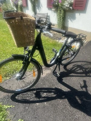 28 Zoll Alu Fahrrad City Bike Damen 7 Gang Nabenschaltung Tiefeinsteiger schwarz - Bild 1 von 4