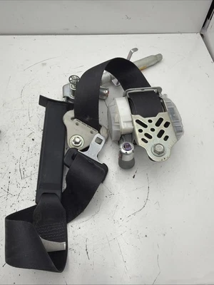 Retractor de cinturón de seguridad para pasajero delantero Mitsubishi Lancer 2008-2015 usado G087901 Foto 1 de 4