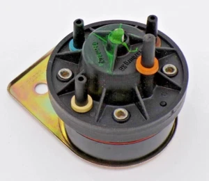 Mercedes-Benz R107 Valve Pressure Converter 7.20333.00 02T255 - Picture 1 of 3