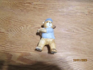 Estatuilla de oso de béisbol - Imagen 1 de 5