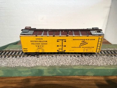 HO Scale 40’ Unique Wood Minneapolis & St Louis Refrigerator Car (23-147) - Image 1 of 4