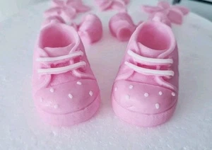 Fondant Zuckerfiguren Baby Schuhe Teddybär Tortendekoration Mädche Geburtstag - Bild 1 von 2