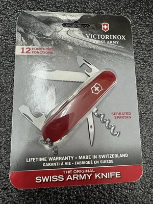 Navaja suiza Victorinox roja espartana dentada 91 mm “Weekender” en embalaje Foto 1 de 2