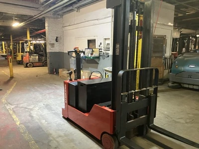 APILADOR WALKIE CONTRAPESADO RAYMOND 4000 LB RCS 40 124 altura máxima de elevación Foto 1 de 4