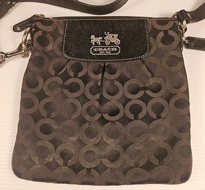 Coach Madison Med Black Shoulder Bag Purse Signature Fabric Leather Strap - Picture 1 of 7