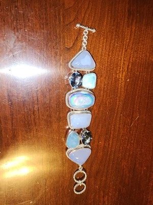 Pulsera de plata de ley 925 para mujer con druzy azul, piedra lunar y larimer. Foto 1 de 4