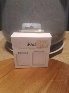Apple iPad/iPod Camera Connection Kit - Picture 1 of 3