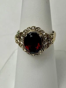 14K Yellow Gold Vintage Oval Garnet Fashion Ring Size 6.5 - Picture 1 of 12