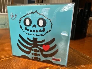 Abominable Toys Chomp Series 2 Blue Skeleton Glow In The Dark NYCC Exc SIGNED - Picture 1 of 12