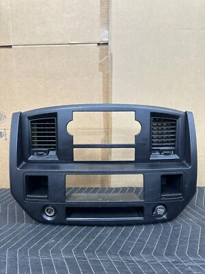 2006-08 Dodge Ram 1500 2500 3500 Radio/Climate Control Bezel OEM. Free Shipping Foto 1 de 4