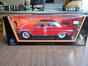 Road Signature 1/18 1961 DESOTO ADVENTURER Red And Black - Picture 1 of 2