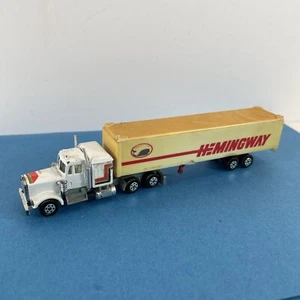Vintage YATMING White 80s Kenworth Semi Truck & "HEMINGWAY" Trailer Weathered - Picture 1 of 21