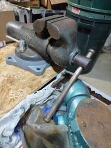 WILTON VISE, BASE THAT FITS 9350, 350S 3 1/2" Old 4" Chicago - Picture 1 of 3