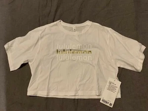 NWT Lululemon Cortes Crop T-Shirt *Logo~SIZE:4,6,8~ Black&White - Picture 1 of 14
