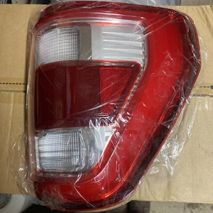 Luz trasera LED 21-23 Ford F-150, lado del pasajero derecho, parte #ML34-13B504-CEF, OEM - Imagen 1 de 8