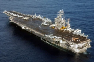 US Navy CVN-75 USS Harry S. Truman 1998 - Gegenwart Foto (8"" x 12") (#3) - Bild 1 von 1