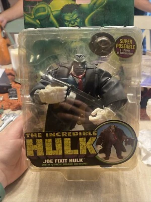 Marvel THE INCREDIBLE HULK Joe Fixit Quick Draw Action Figure 2004 Toy Biz RARE - Image 1 of 3