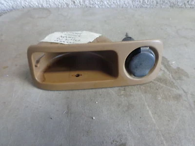 Cenicero consola trasera y toma de corriente Saturn L300 3.0 V6 01 02 Foto 1 de 3