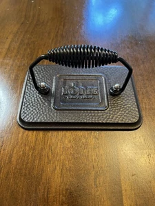 Prensa de parrilla de hierro fundido Lodge con mango de bobina - rectangular - Imagen 1 de 5