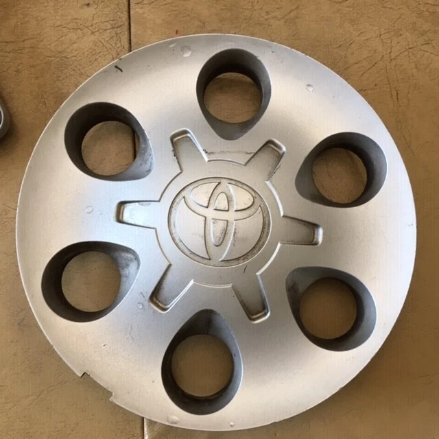 SALE #L (1) 2000-2004 Toyota Tundra Sequoia Tacoma Center Cap OE  42603-0C030-01 - Image 1 of 1