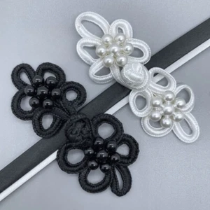 5 Paia Di Bottoni A Nodo Cinese Per Cucire Chiusure Perla Fai Da Te Bianco Nero - Foto 1 di 10