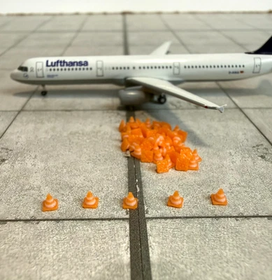 für Herpa Wings 1:500 / 1:400 50x Pilonen Pylons GSE / Airport Accessoires - Bild 1 von 4