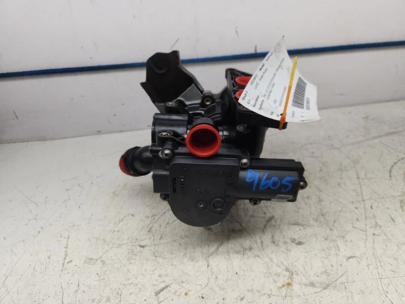 Bomba de refrigerante compatible con AUDI Q3 756968 19-23 Foto 1 de 4