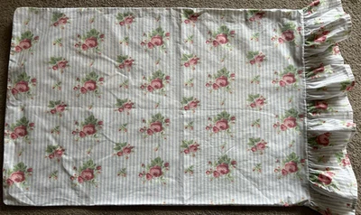 Funda de Almohada Ralph Lauren Emma Estándar Azul Rayas Rosa Borde con Volantes ÚNICA Foto 1 de 4