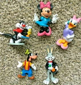 Vintage Disney Store Exclusive Lot 5 Minnie Daisy Goofy Bugs Friends Figures PVC - Picture 1 of 3