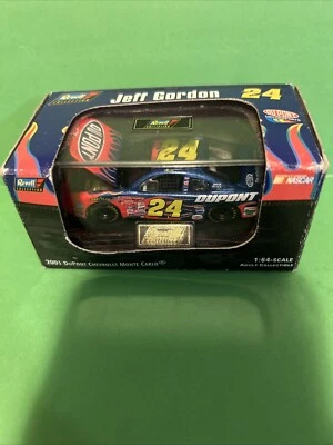 Revell 2001 DuPoint Chevrolet Monte Carlo #24 Jeff Gordon Die-cast 1/64 - Image 1 of 4