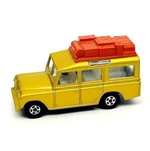 Matchbox Lesney Superfast 12 Land Rover Fire Safari in very light gold, mint! - Picture 1 of 3