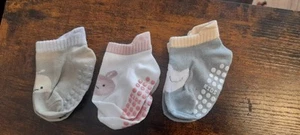 None Slip New Born Baby Socks - Picture 1 of 1