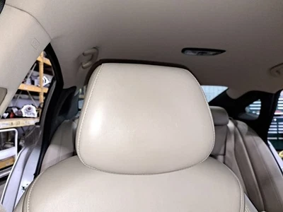 Reposacabezas delantero lado pasajero Rh Azera Sku#4209598 Foto 1 de 4